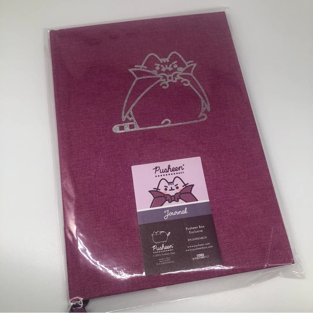NEW✨ Pusheen Cat Vampire Halloween Vampurr Fall Box Exclusive Purple Journal